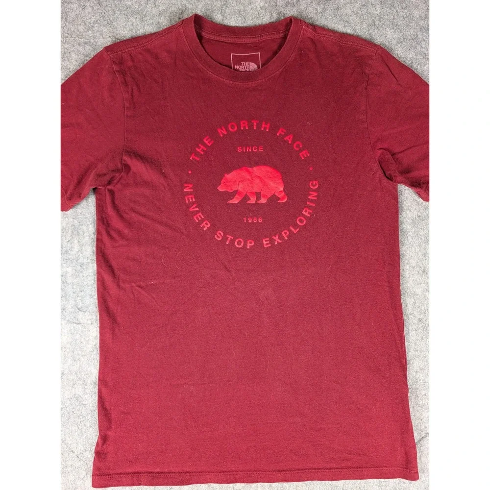 The North Face Mens Burgundy California Bear Graphic T-Shirt Short Sleeve Logo